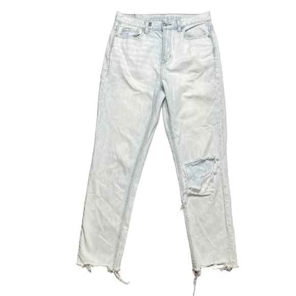 American Eagle Outfitters Denim - American Eagle light wash distressed Mom jeans‎ with a Perfect Fit button size 4